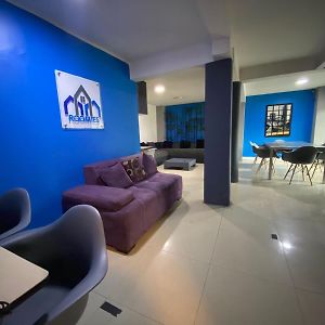 Roomies Hostel - Santa Maria La Ribera